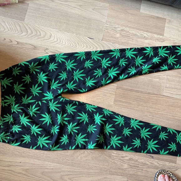 Weed tights - Picture 2 of 2